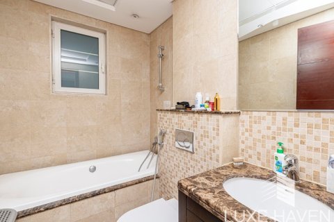 Villa de 3 chambres à Legacy, UAE No. 10586 16