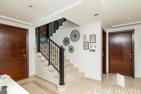 Villa de 3 chambres à Legacy, UAE No. 10586 27