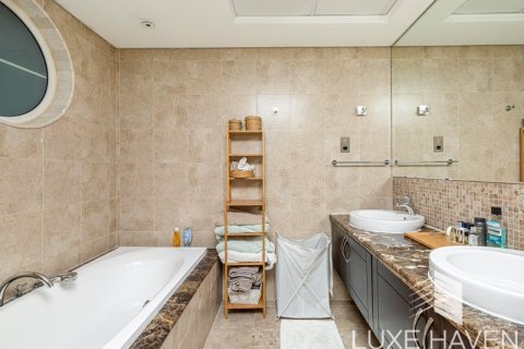 Villa de 3 chambres à Legacy, UAE No. 10586 8