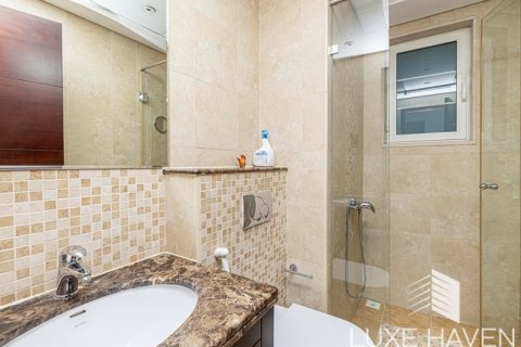 Villa de 3 chambres à Legacy, UAE No. 10586 12