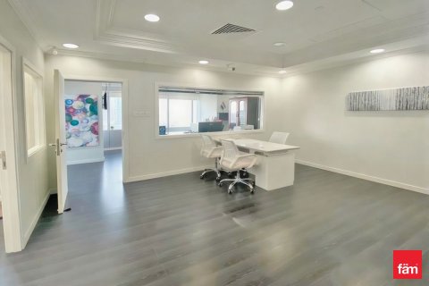 74.4m² Office in Dubai, UAE No. 216025 3