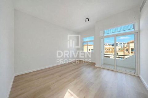Villa de 4 dormitorios en Al Barsha 1, UAE No. 221516 11