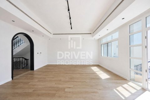 Villa de 4 dormitorios en Al Barsha 1, UAE No. 221516 8
