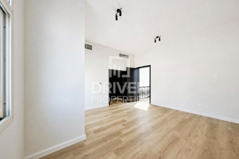 Villa de 4 dormitorios en Al Barsha 1, UAE No. 221516 12