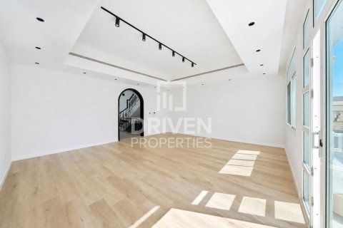 Villa de 4 dormitorios en Al Barsha 1, UAE No. 221516 5