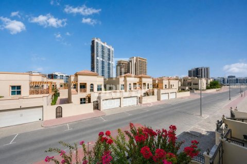 Villa de 4 dormitorios en Al Barsha 1, UAE No. 221516 26