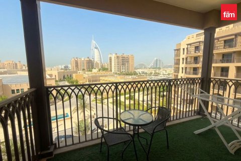 Appartement de 2 chambres à Umm Suqeim, UAE No. 219982