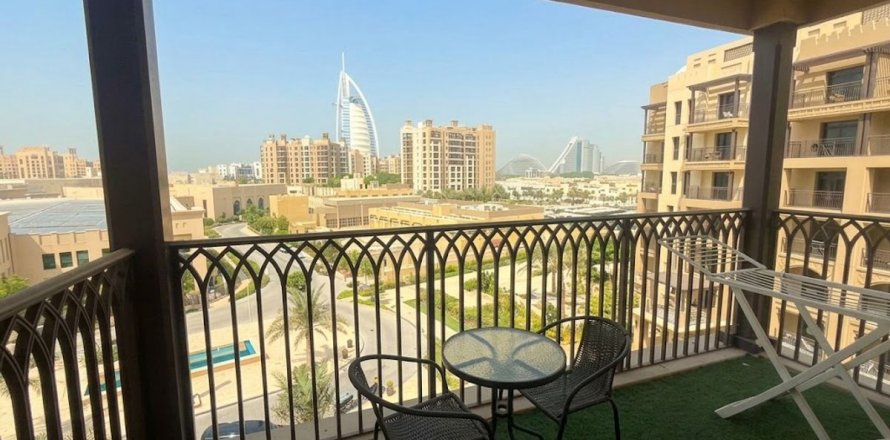 Appartement de 2 chambres à Umm Suqeim, UAE No. 219982