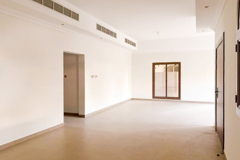 Villa de 5 dormitorios en Jumeirah, UAE No. 215401 5