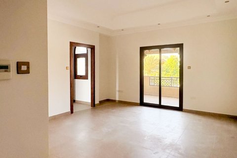 Villa de 5 dormitorios en Jumeirah, UAE No. 215401 22