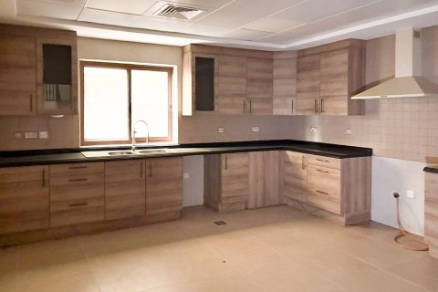 Villa de 5 dormitorios en Jumeirah, UAE No. 215401 25