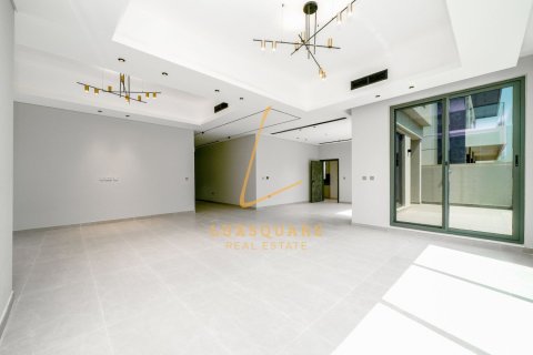 Villa de 5 dormitorios en Al Furjan, UAE No. 224338 5