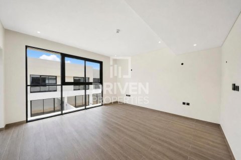 Townhouse de 3 dormitorios en Dubai Land, UAE No. 204706 12
