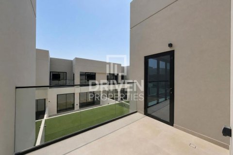 Townhouse de 3 dormitorios en Dubai Land, UAE No. 204706 31