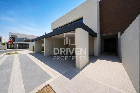 Townhouse de 3 dormitorios en Dubai Land, UAE No. 204706 27