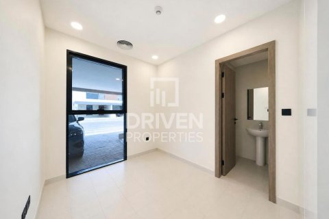 Townhouse de 3 dormitorios en Dubai Land, UAE No. 204706 7