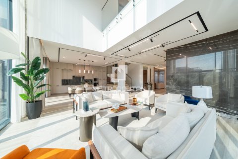 Вилла с 6 спальнями в Nad Al Sheba 1, ОАЭ №129837 3