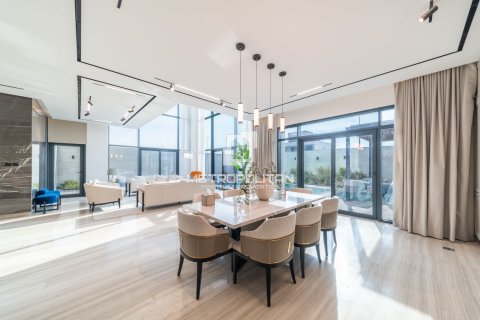 Вилла с 6 спальнями в Nad Al Sheba 1, ОАЭ №129837 4