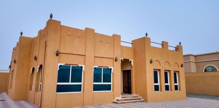 Villa de 3 chambres à Al Dhait, UAE No. 184297