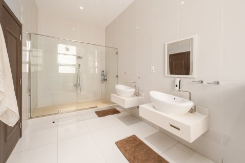 Villa de 5 dormitorios en Al Barsha, UAE No. 215419 25