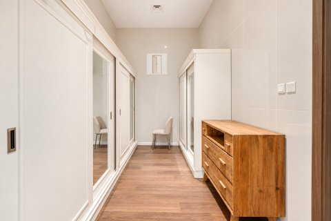 Villa de 5 dormitorios en Al Barsha, UAE No. 215419 18