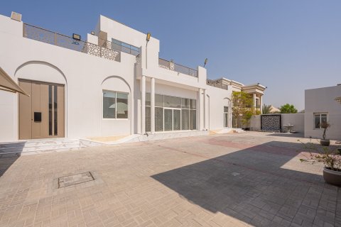 Villa de 5 dormitorios en Al Barsha, UAE No. 215419 21