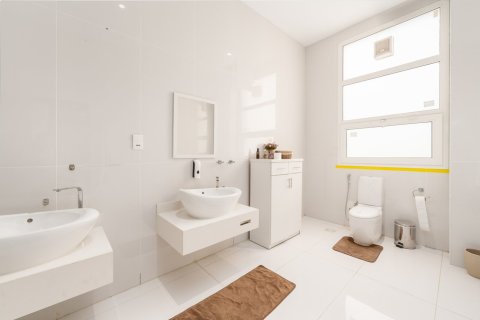 Villa de 5 dormitorios en Al Barsha, UAE No. 215419 17
