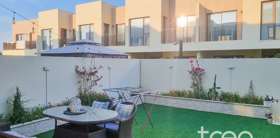 Villa de 3 chambres à EMAAR South, UAE No. 222797