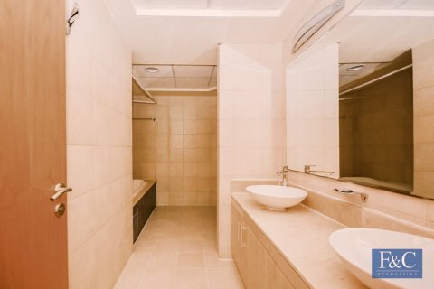 2 غرف نوم شقة في Shoreline Apartments, الإمارات العربية المتحدة رقم 153855 16