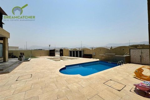 Villa de 4 chambres à Shamal Julphar, UAE No. 75307 5