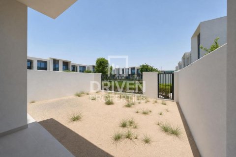 Townhouse de 3 dormitorios en Nara, UAE No. 214894 17