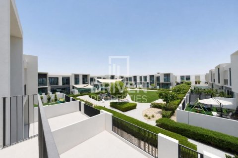 Townhouse de 3 dormitorios en Nara, UAE No. 214894 16