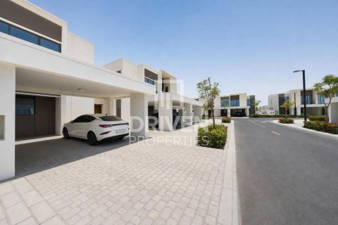 Townhouse de 3 dormitorios en Nara, UAE No. 214894 3