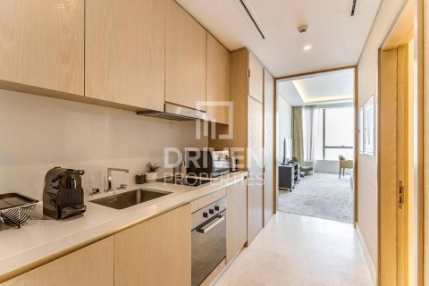 Studio Apartment in The Palm Tower, UAE No. 212842 6