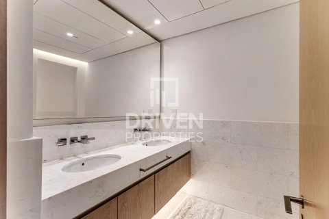 Studio Apartment in The Palm Tower, UAE No. 212842 10