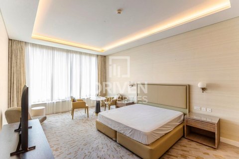 Studio Apartment in The Palm Tower, UAE No. 212842 3