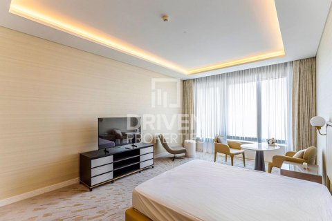 Studio Apartment in The Palm Tower, UAE No. 212842 4