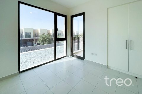 Villa de 3 dormitorios en EMAAR South, UAE No. 222736 9