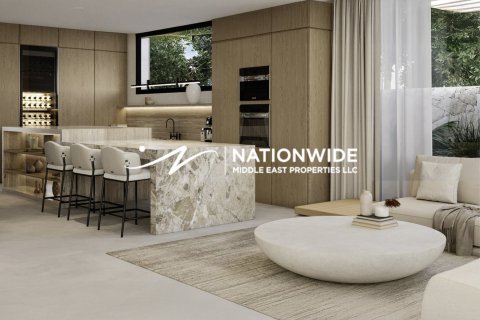 6 bedrooms Villa in Abu Dhabi, UAE No. 134405 5
