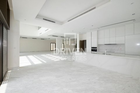 6 bedrooms Villa in District One, UAE No. 212573 10