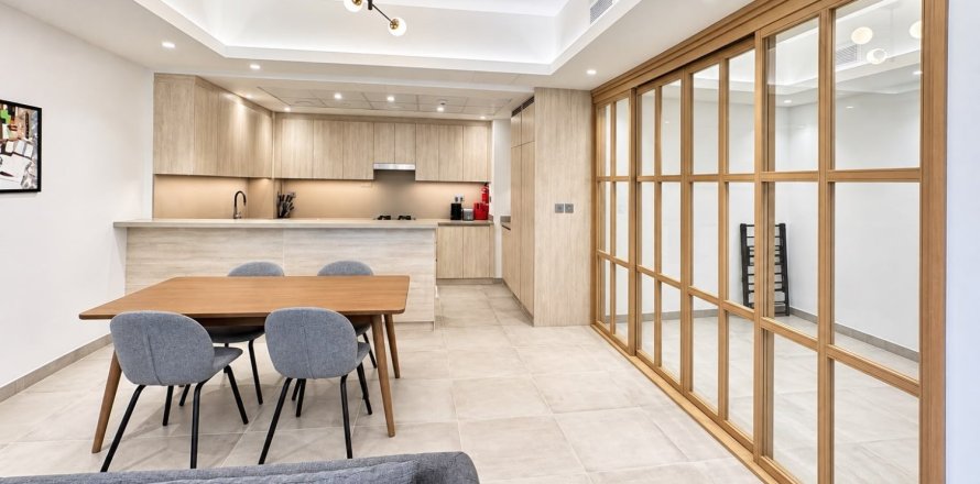 Apartment de 2 dormitorios en Jumeirah Lake Towers, UAE No. 223416