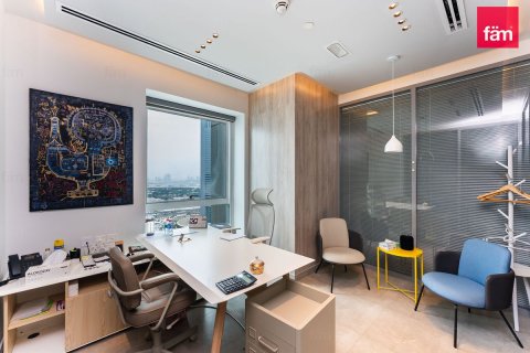 130.9m² Office in Sheikh Zayed Road, UAE No. 167633 7