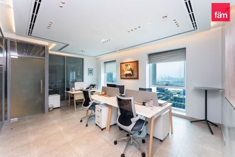 130.9m² Office in Sheikh Zayed Road, UAE No. 167633 6