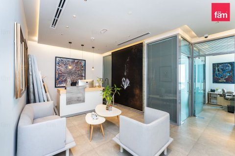 130.9m² Office in Sheikh Zayed Road, UAE No. 167633 11