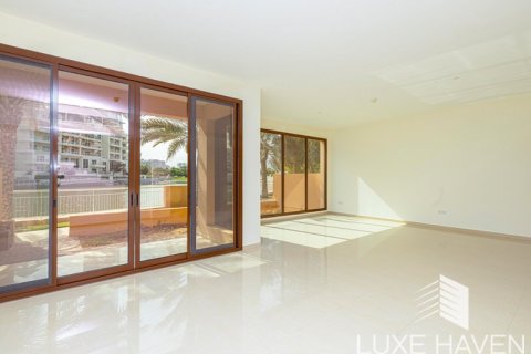 Таунхаус с 4 спальнями в Jumeirah Islands, ОАЭ №10539 14