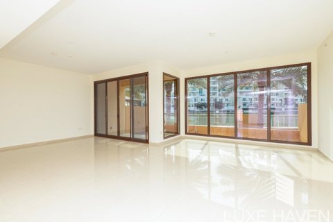 Таунхаус с 4 спальнями в Jumeirah Islands, ОАЭ №10539 16