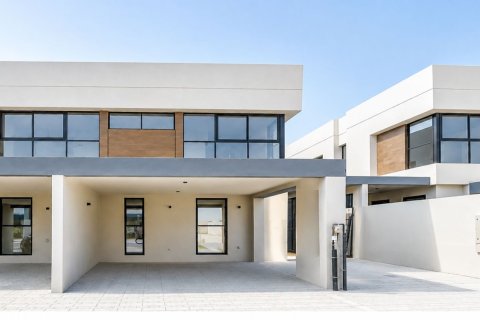 Townhouse de 3 dormitorios en Dubai Land, UAE No. 218816