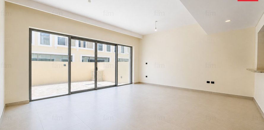 Villa de 4 dormitorios en Dubai, UAE No. 205665