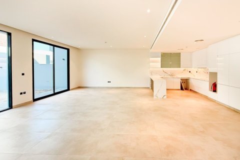 Townhouse de 3 dormitorios en Dubai Land, UAE No. 218829