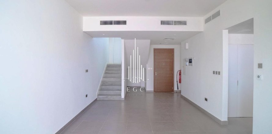 Villa de 4 dormitorios en Yas Island, UAE No. 22419